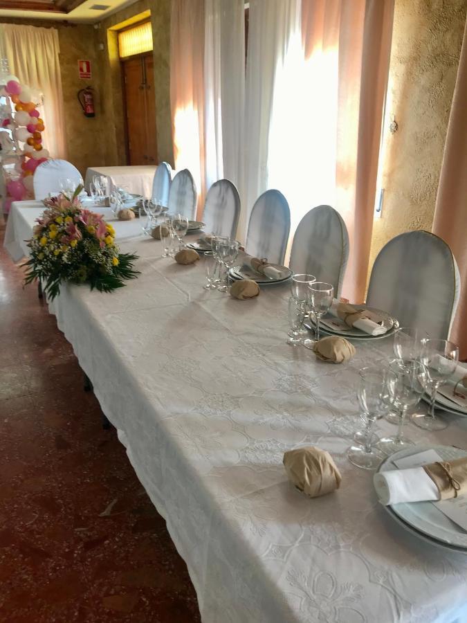 Hostal Miguel Hernandez Munera Exterior foto