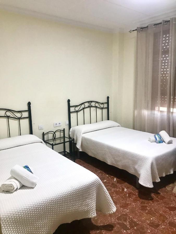 Hostal Miguel Hernandez Munera Exterior foto