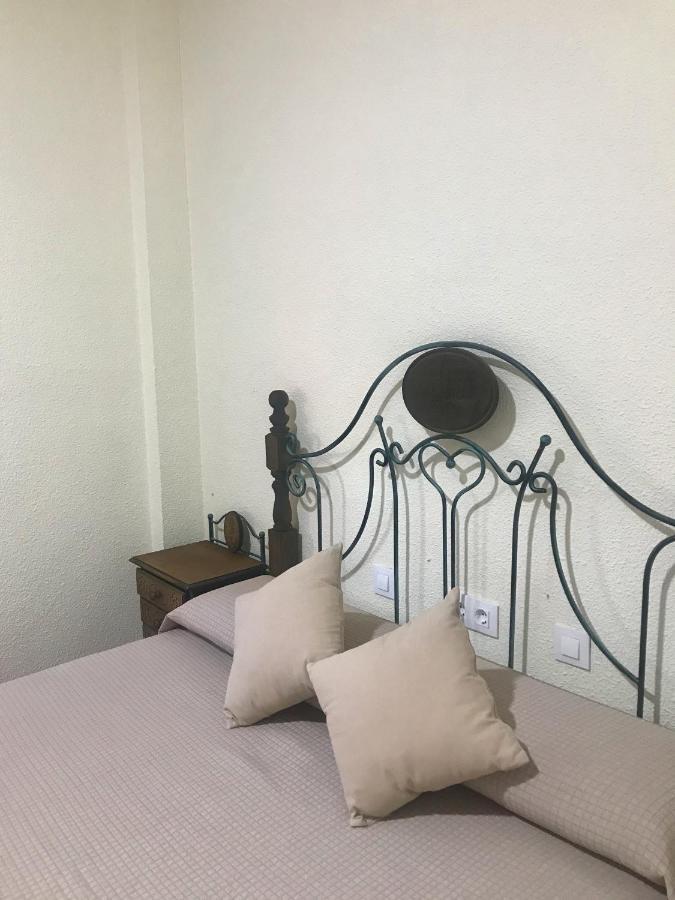 Hostal Miguel Hernandez Munera Exterior foto